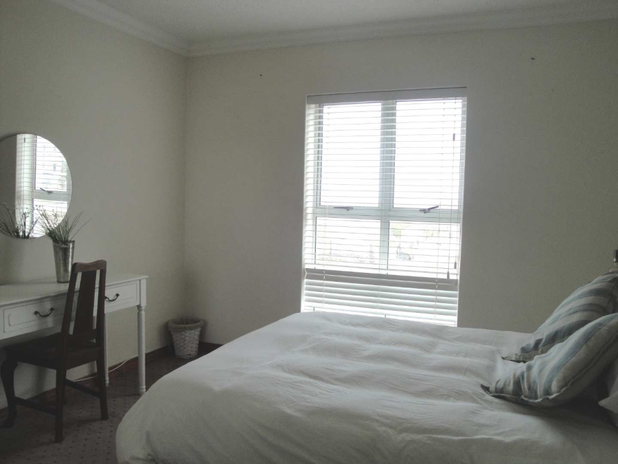 2 Bedroom Property for Sale in Summerstrand Eastern Cape